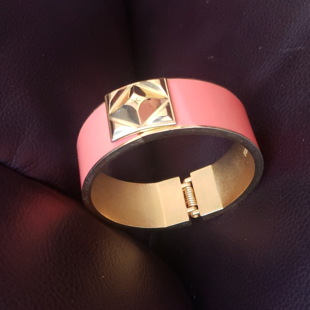 Vince Camuto coral enamel & gold tone bracelet
